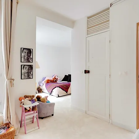 Modern Comfort - 2br -4p- In The Heart Of Apartment